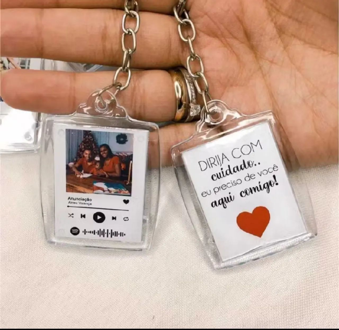 Chaveiros personalizados acrílico  - Foto 3