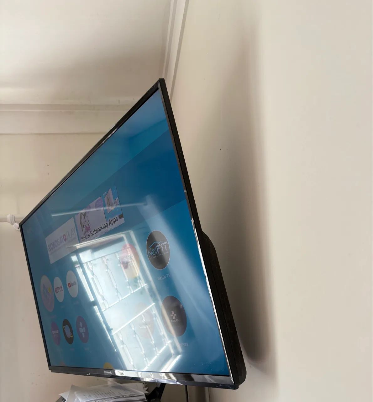 Tv Panasonic 42 polegadas Smart - Foto 3