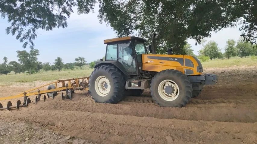 Trator BH 180  - Foto 4