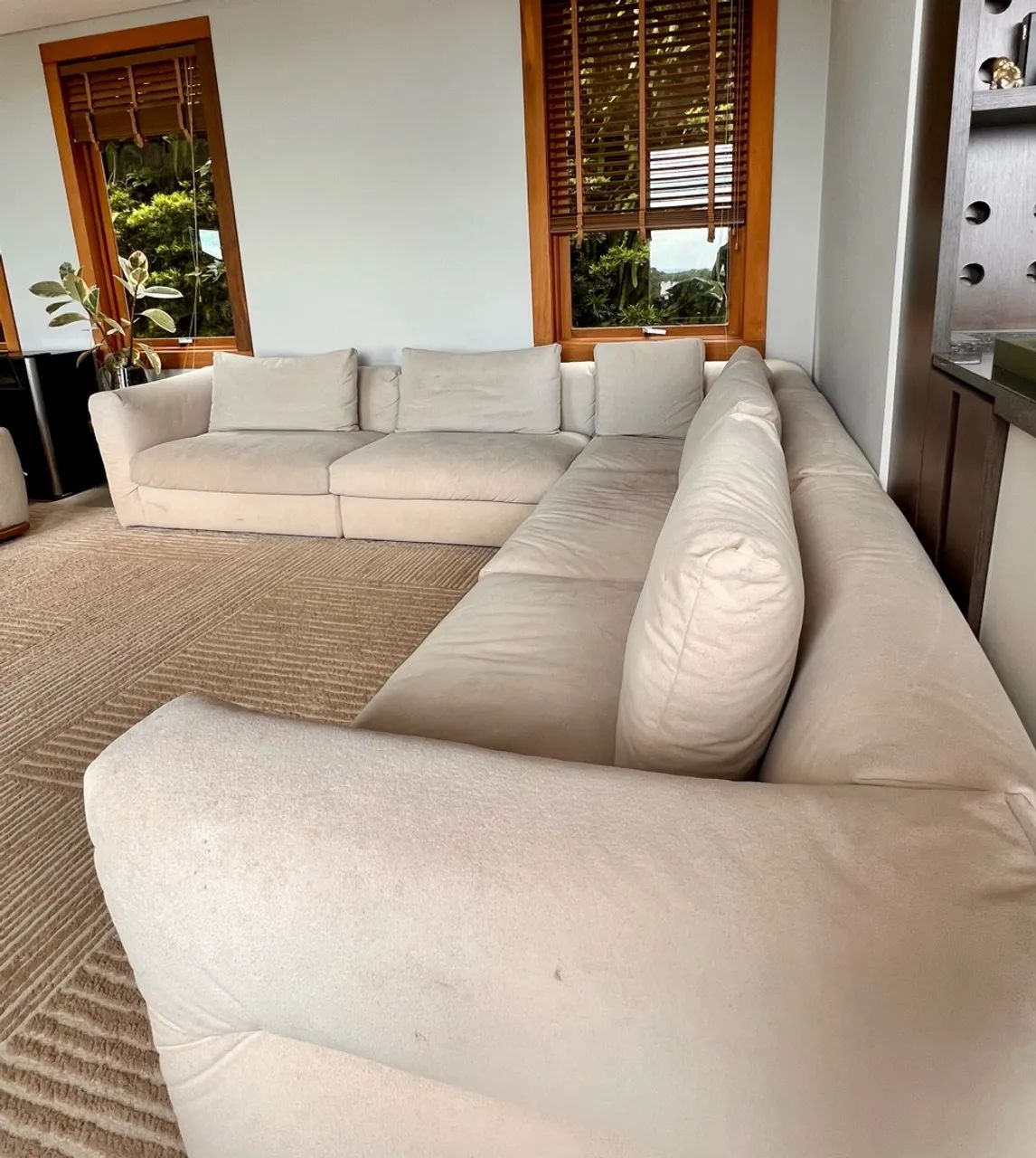 Solfá modular em L - suede bege claro  - Foto 4