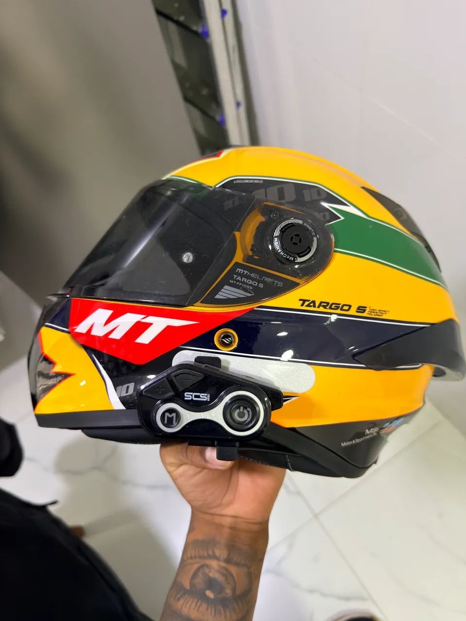 Capacete