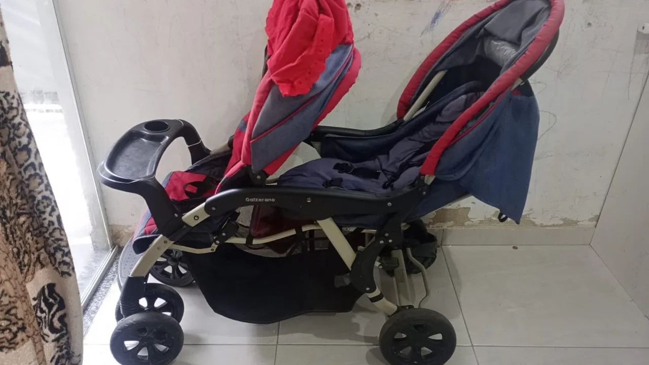 Vende se carrinho de gêmeos 