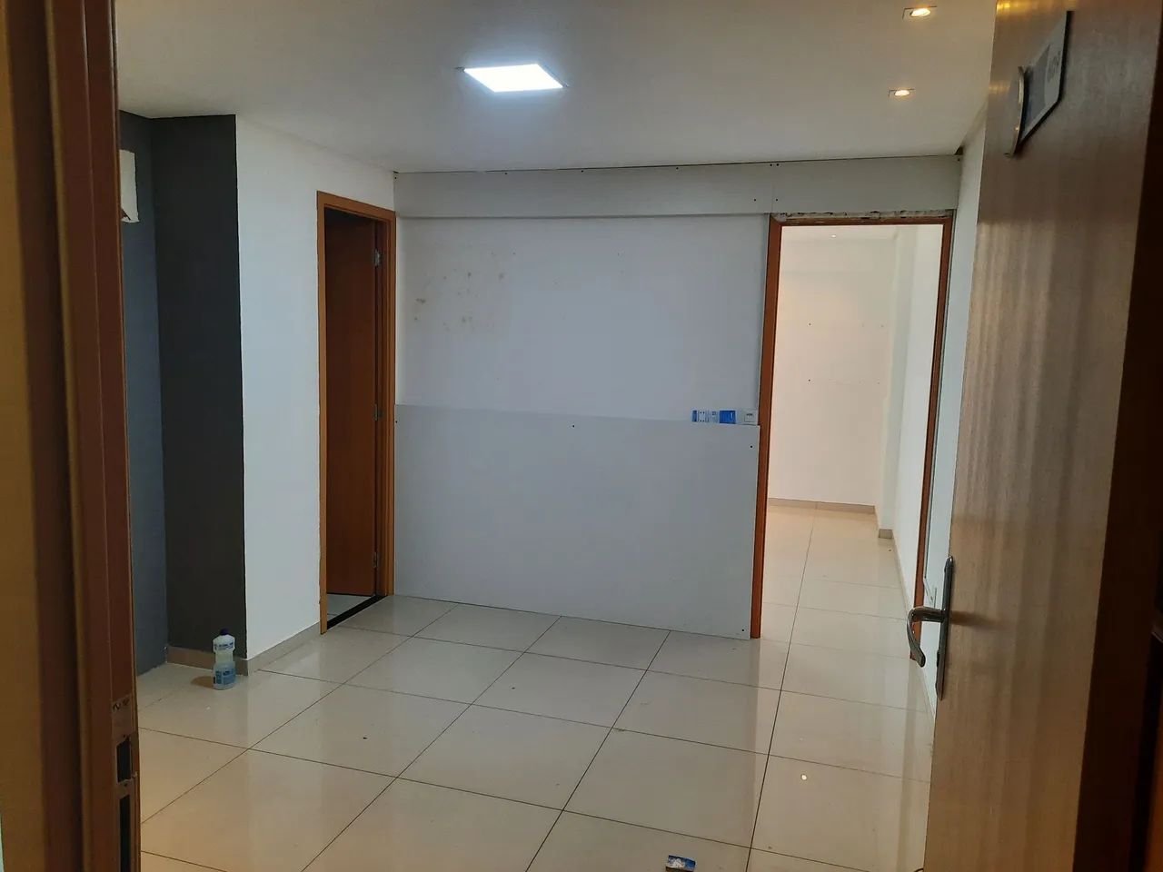 Excelente Sala Comercial com 38m² no Empresarial Humberto Lobo - Serraria  - Foto 2