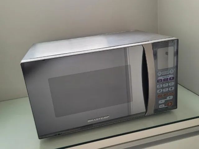 MICRO-ONDAS BRASTEMP 30 LITROS INOX ESPELHADO.
