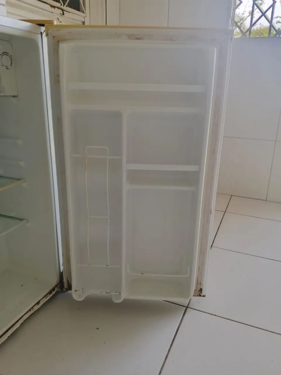Frigobar Midea 93L - Foto 3
