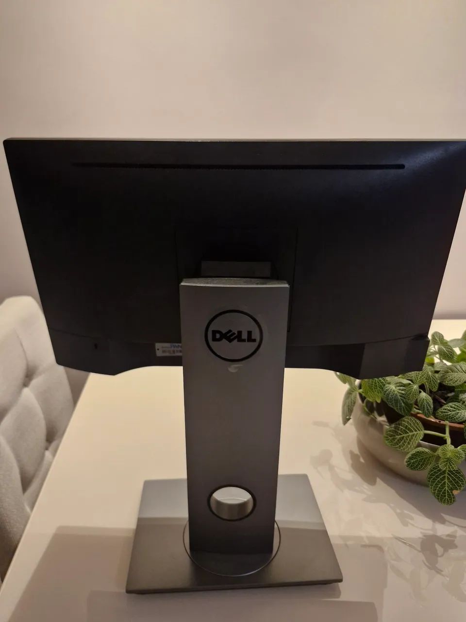 monitor Dell P2018H de 19,5 - Foto 2