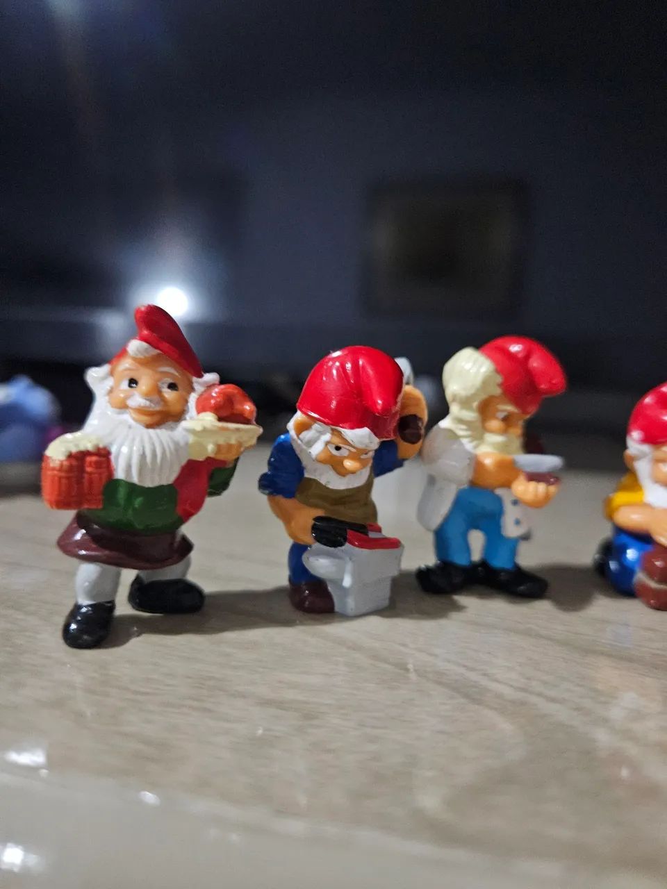 5 miniaturas gonomos kinder ovo profissões  - Foto 2