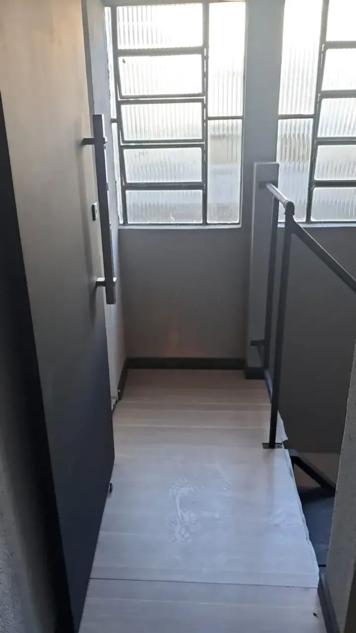 Sala Comercial com mezanino e banheiro no Largo da Batalha | Niterói - RJ - Foto 2