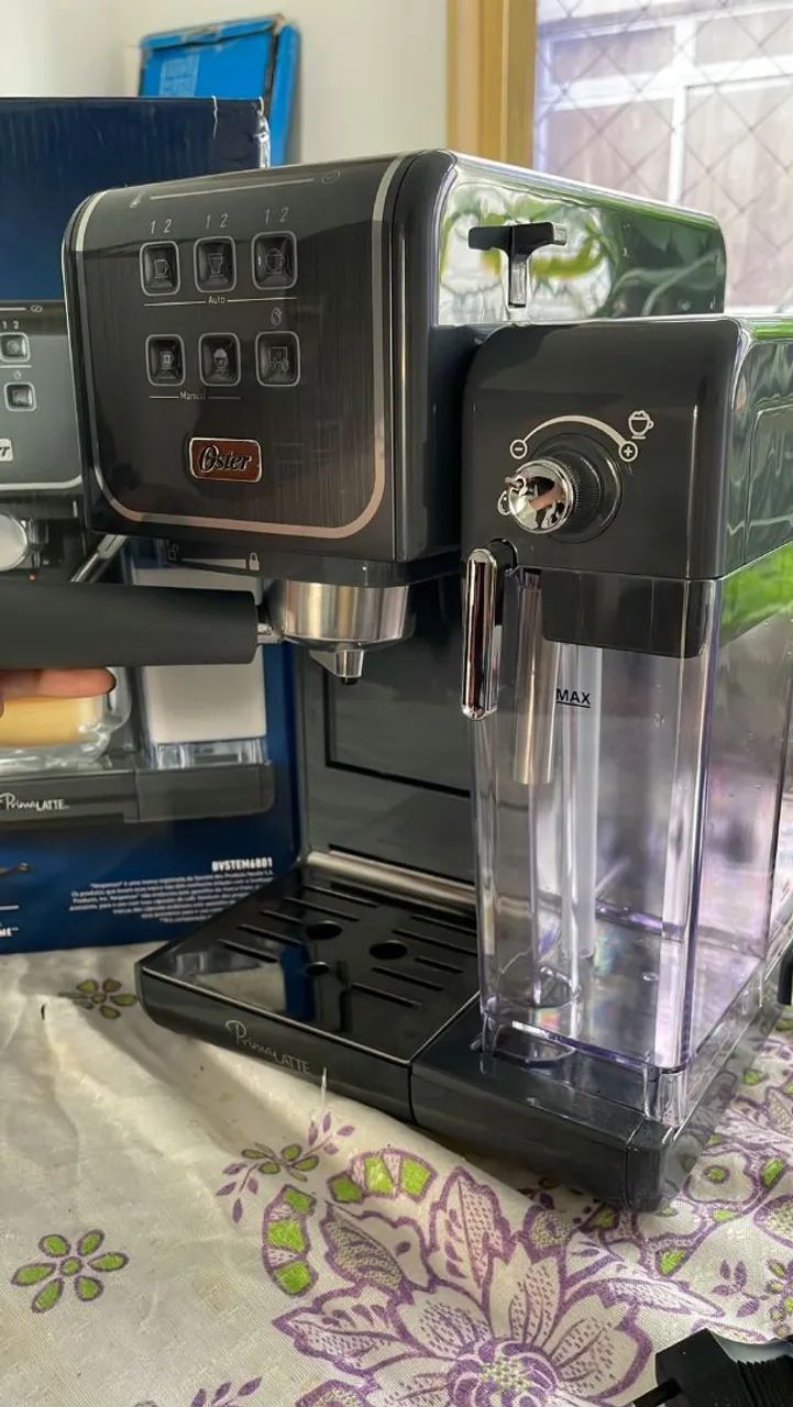 Cafeteira automática Oster PrimaLatte Touch - Foto 2