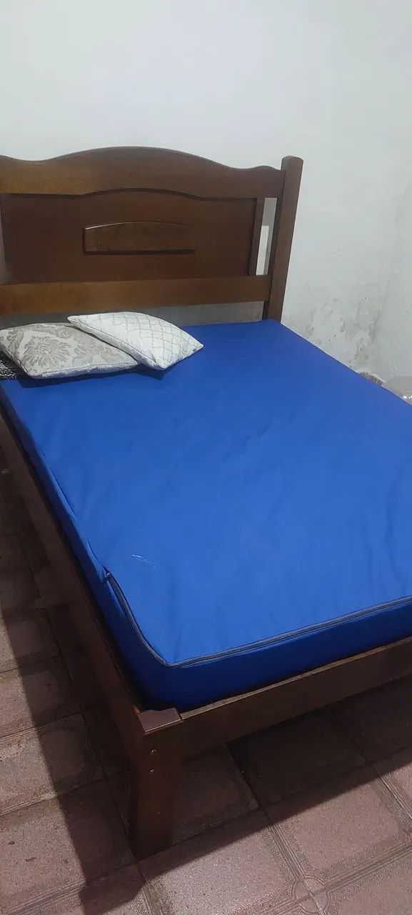 Cama madeira de lei e colchão de casal nova sem uso - Foto 4