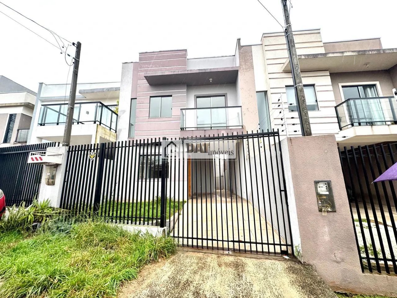 Sobrado em Uvaranas - Foto 2