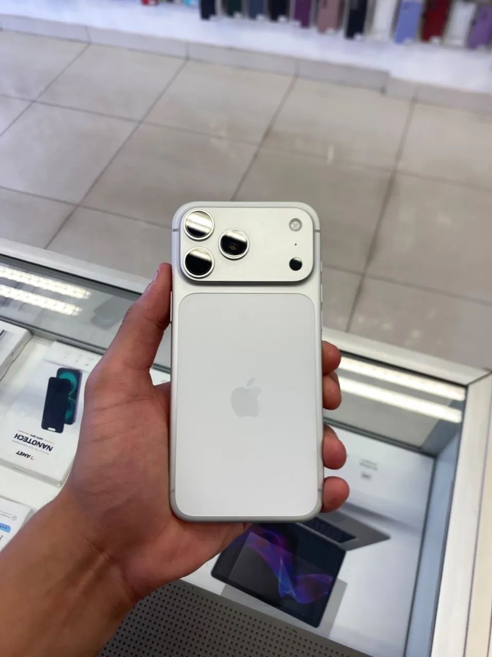 17 PRO MAX SILVER 