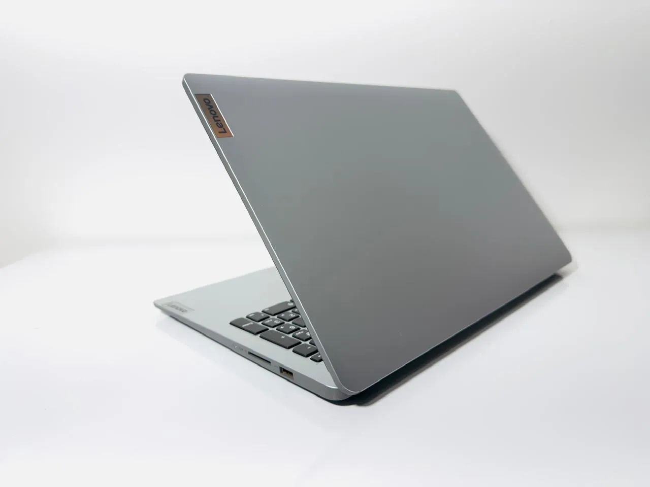 Notebook Lenovo I3-12th-8GB Ram-SSD 256GB Nvme  - Foto 5