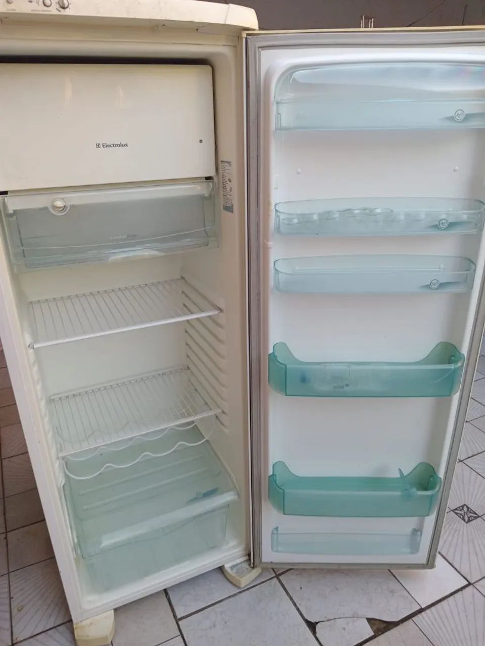 Geladeira Eletrolux  - Foto 2