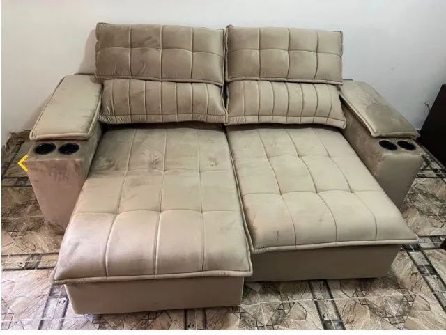Sofá Verona Smart Retrátil e Reclinável 2,08m - Veludo Bege com Porta-Copos
