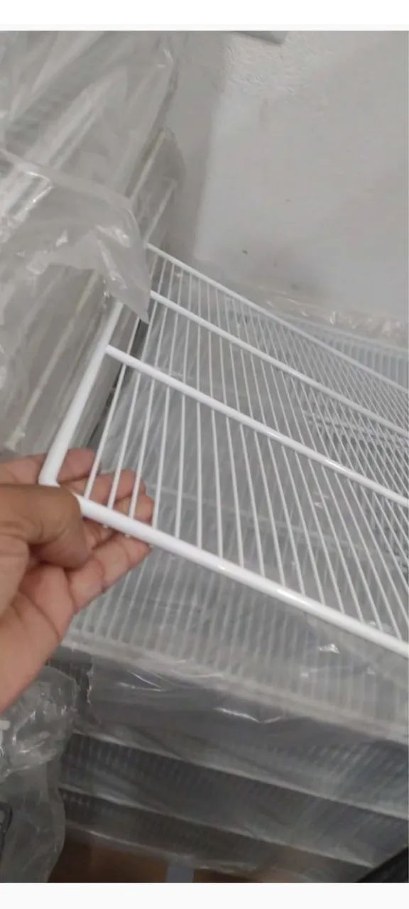 Vende se grade prateleiras para freezer 