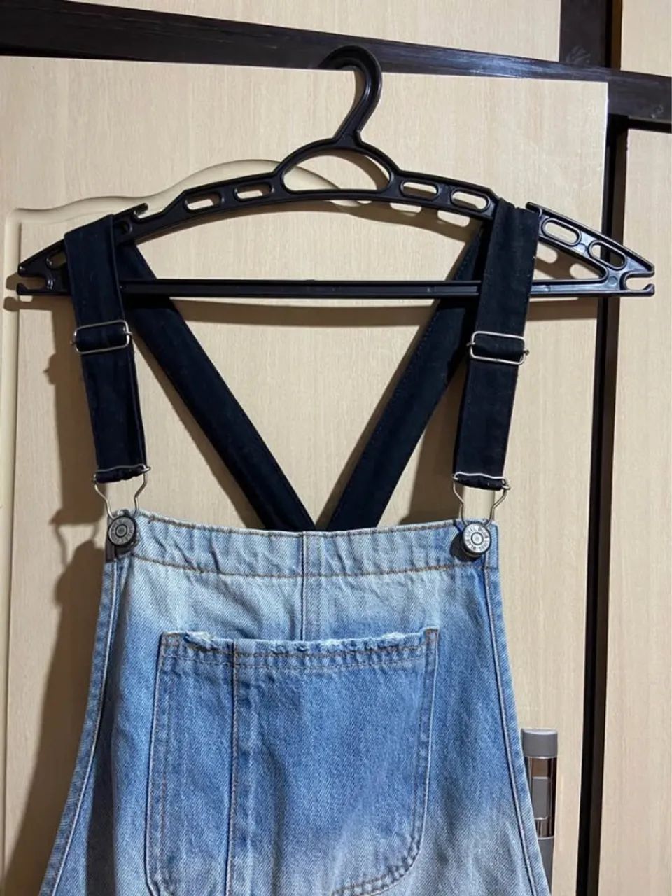 Macacão jeans destroyed TAM - M - Foto 2
