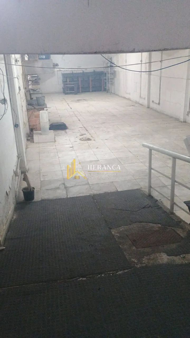 Excelente Oportunidade Comercial em Cascadura  Loja + Galpão com 177m²