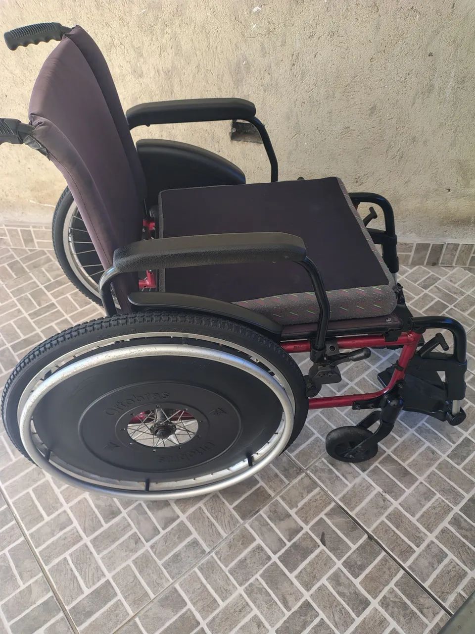 Cadeira de rodas 0,49 tamanho  - Foto 4