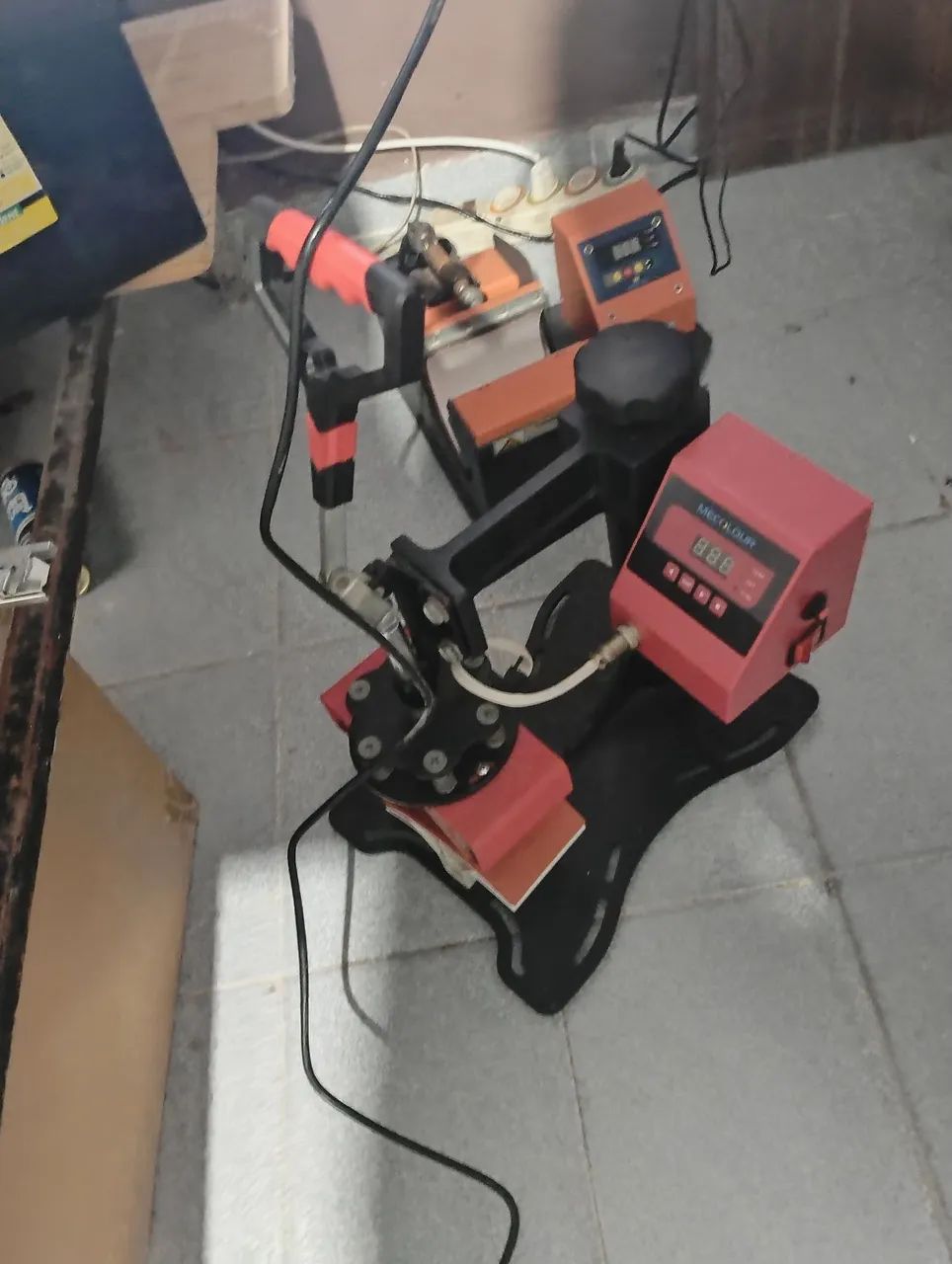Vendo prensa térmica para boné/ plastificadora e laminadora/ pensa térmica para canecas. - Foto 4