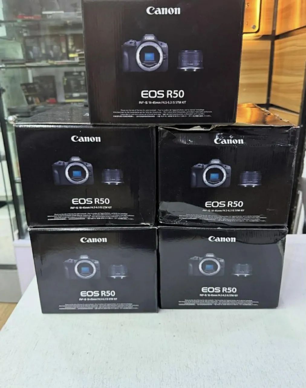 Câmera Cânon Eos R50 Mirrorless Lente 18-45mm Nova com NF