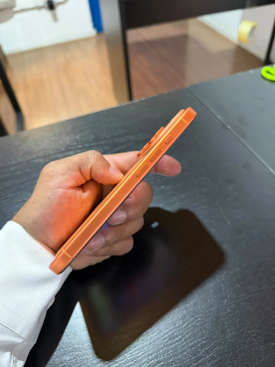 iPhone 17 pro 256 gigas laranja   - Foto 2