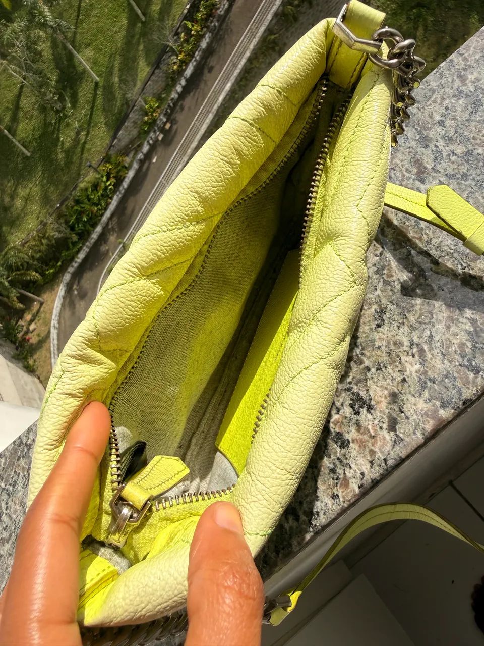 Bolsa em couro verde-limão Arezzo  - Foto 5