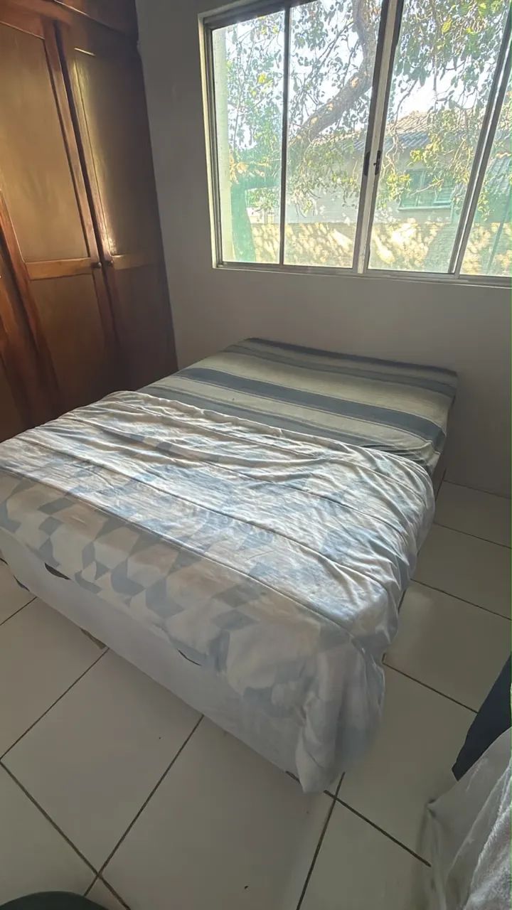 Cama baú com colchão de casal