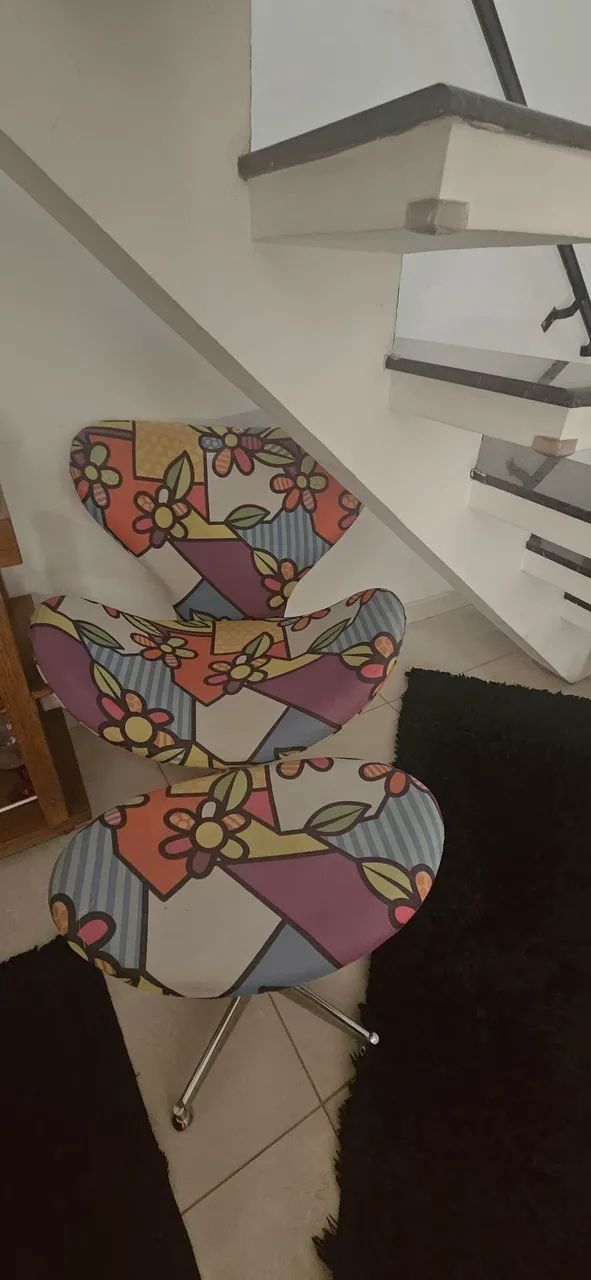 Poltrona e Puff Giratória Estampada com Rodízios - Design Moderno - Foto 3