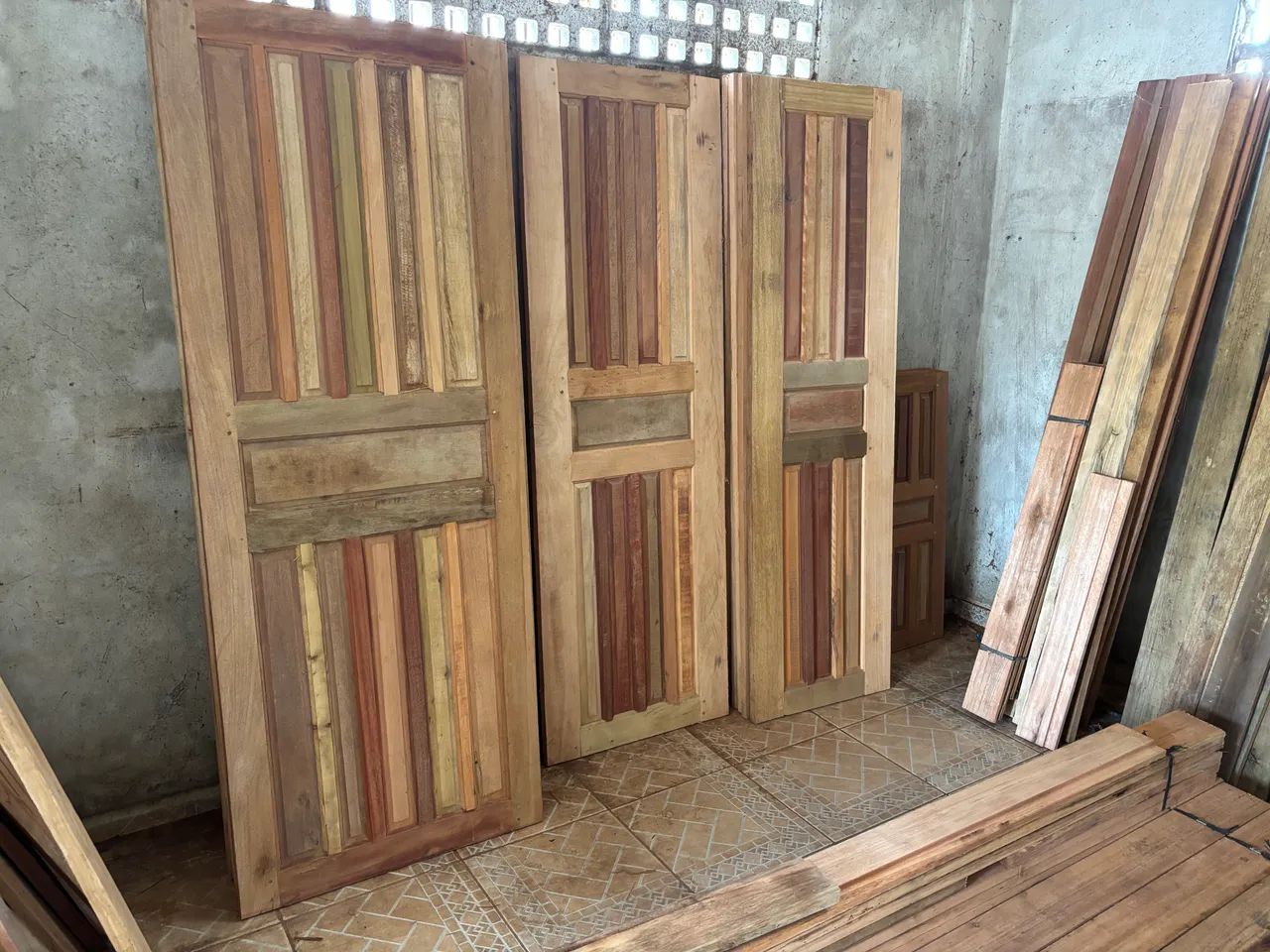 PORTAS E JANELAS COM CAIXILHO - Foto 2
