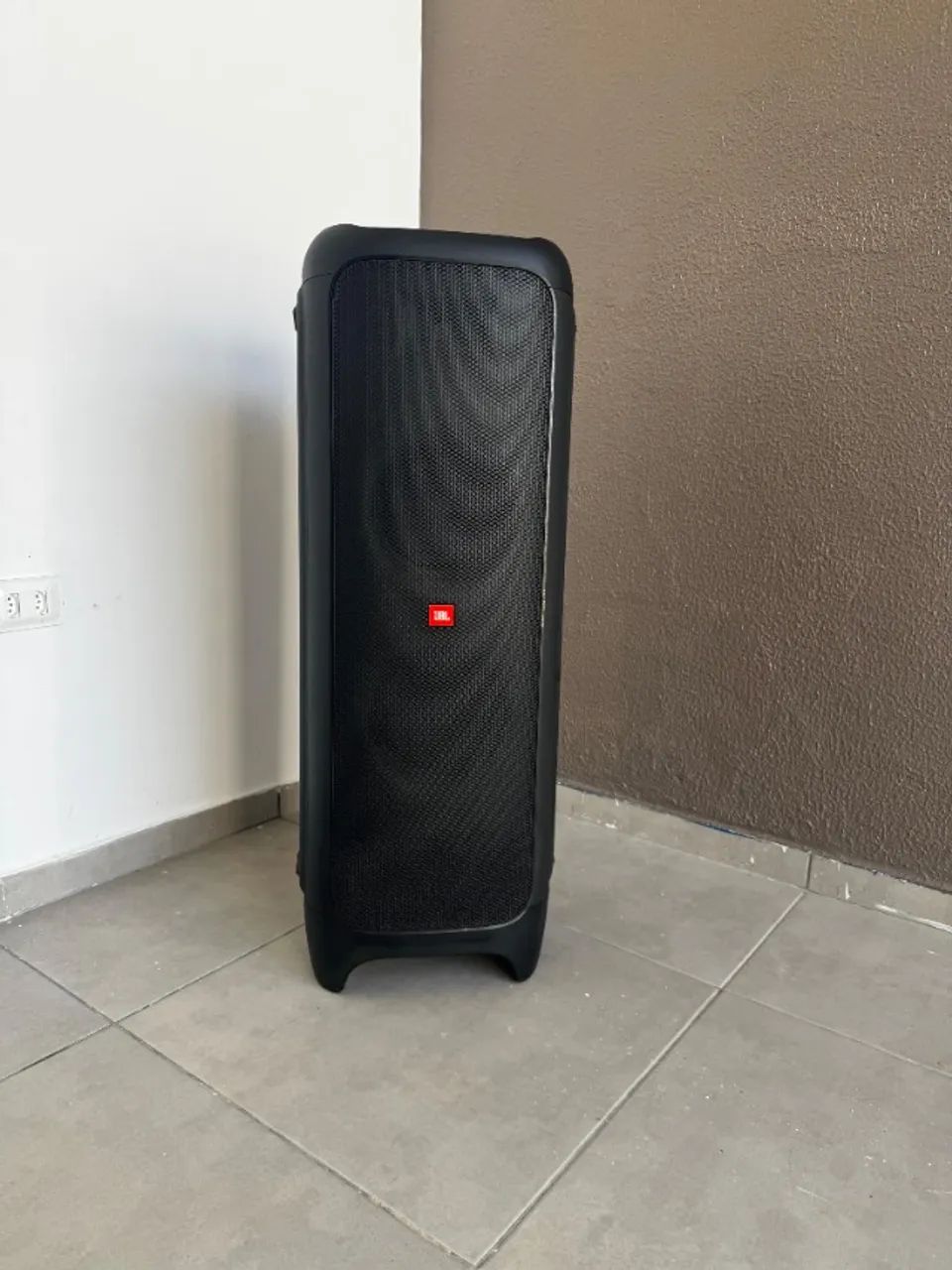 JBL PartyBox 1000 - Potência e qualidade para suas festas! - Foto 2