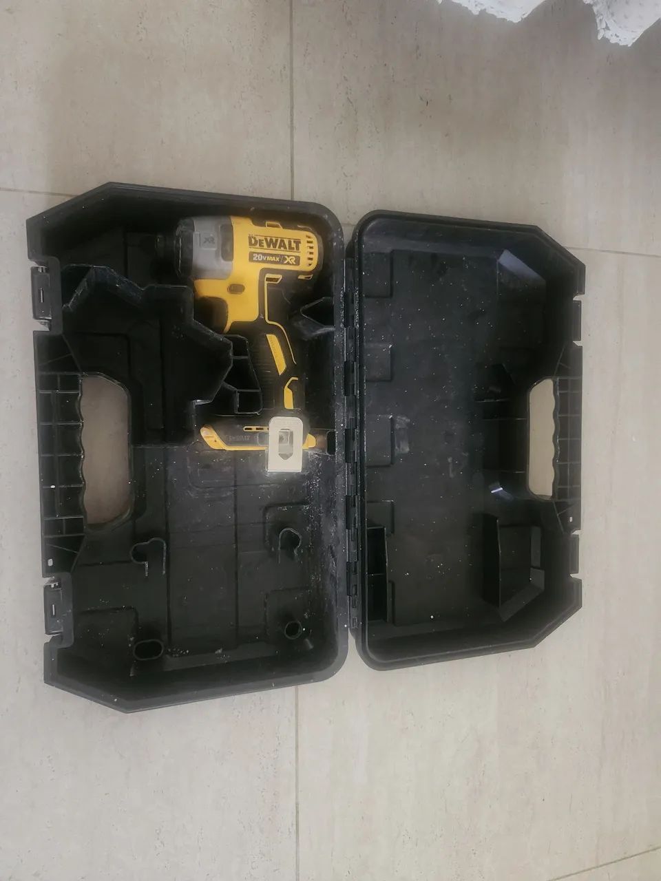Parafusadeira Dewalt DCF 887 - Foto 4