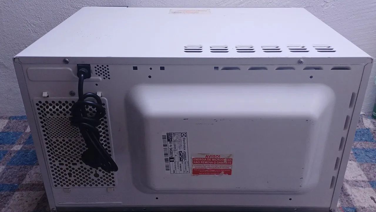 Microondas Electrolux 31 litros 220v  - Foto 5