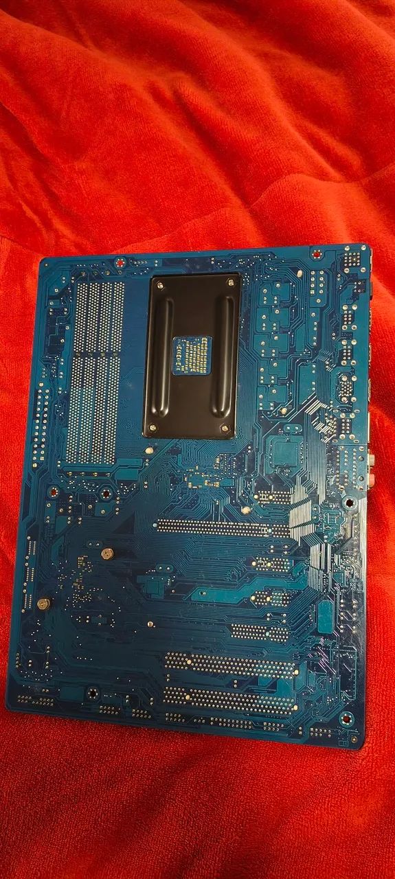 AMD FX-8120 + Gigabyte GA-970A-D3 AM3+ - Placa com<br><br>Defeito - Foto 3