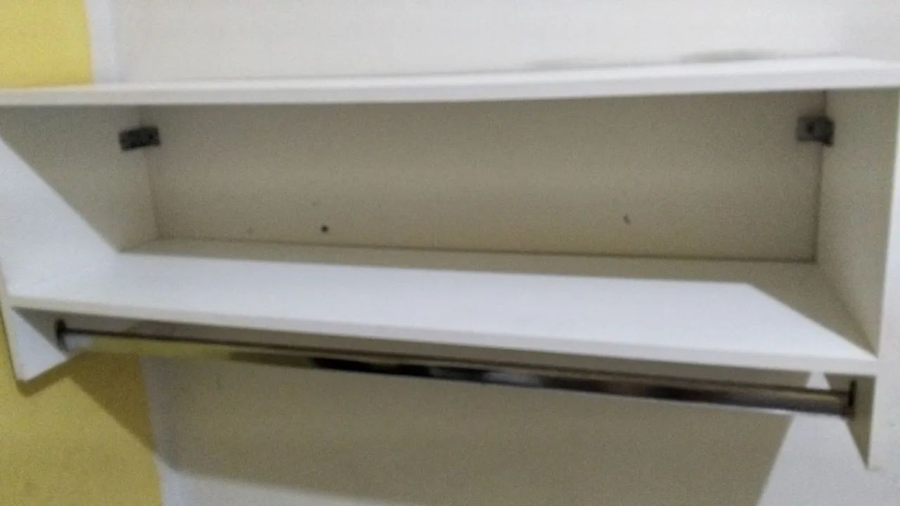 Armário de roupa
