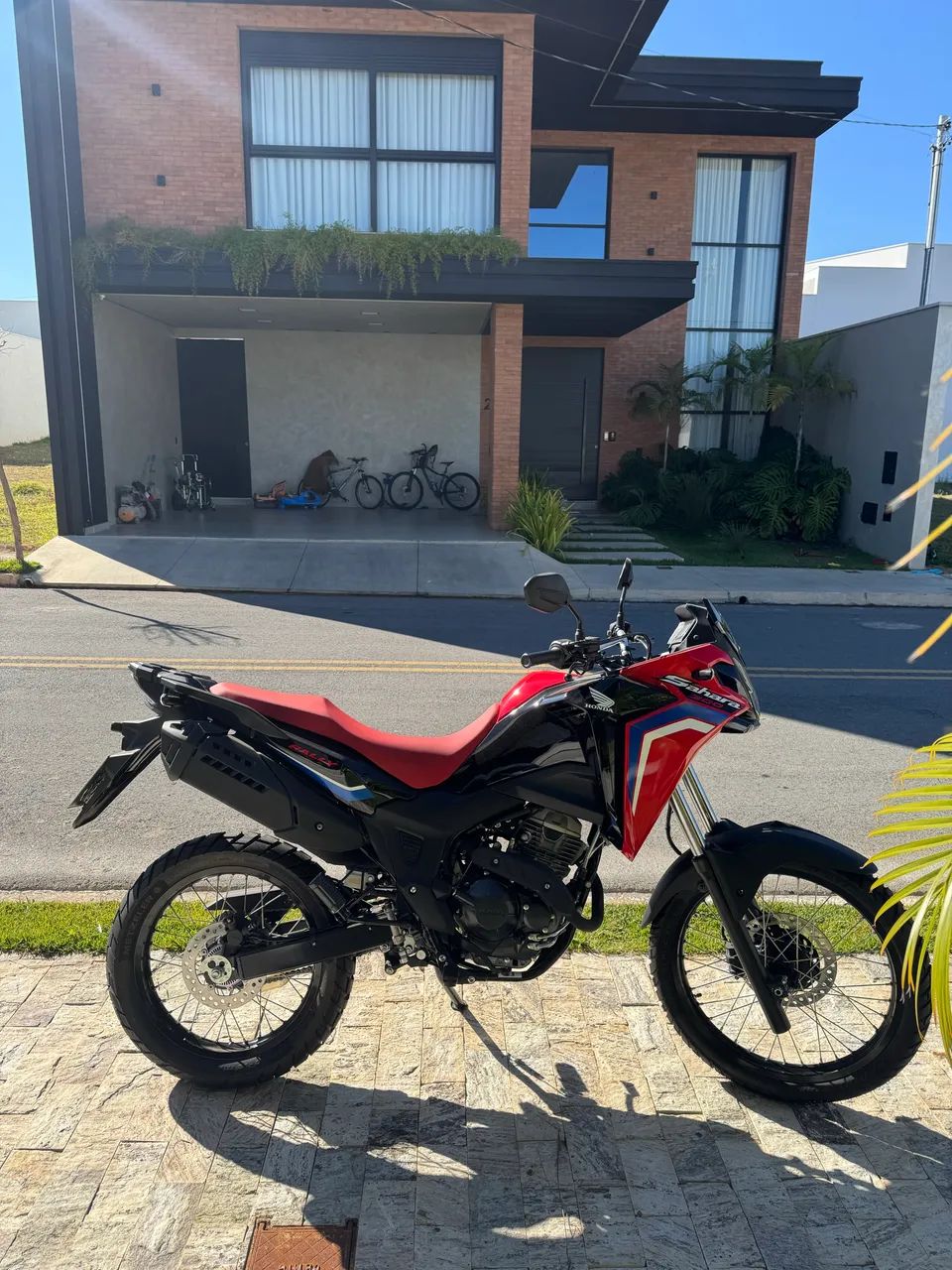 SAHARA 300 2026 0km  - Foto 3