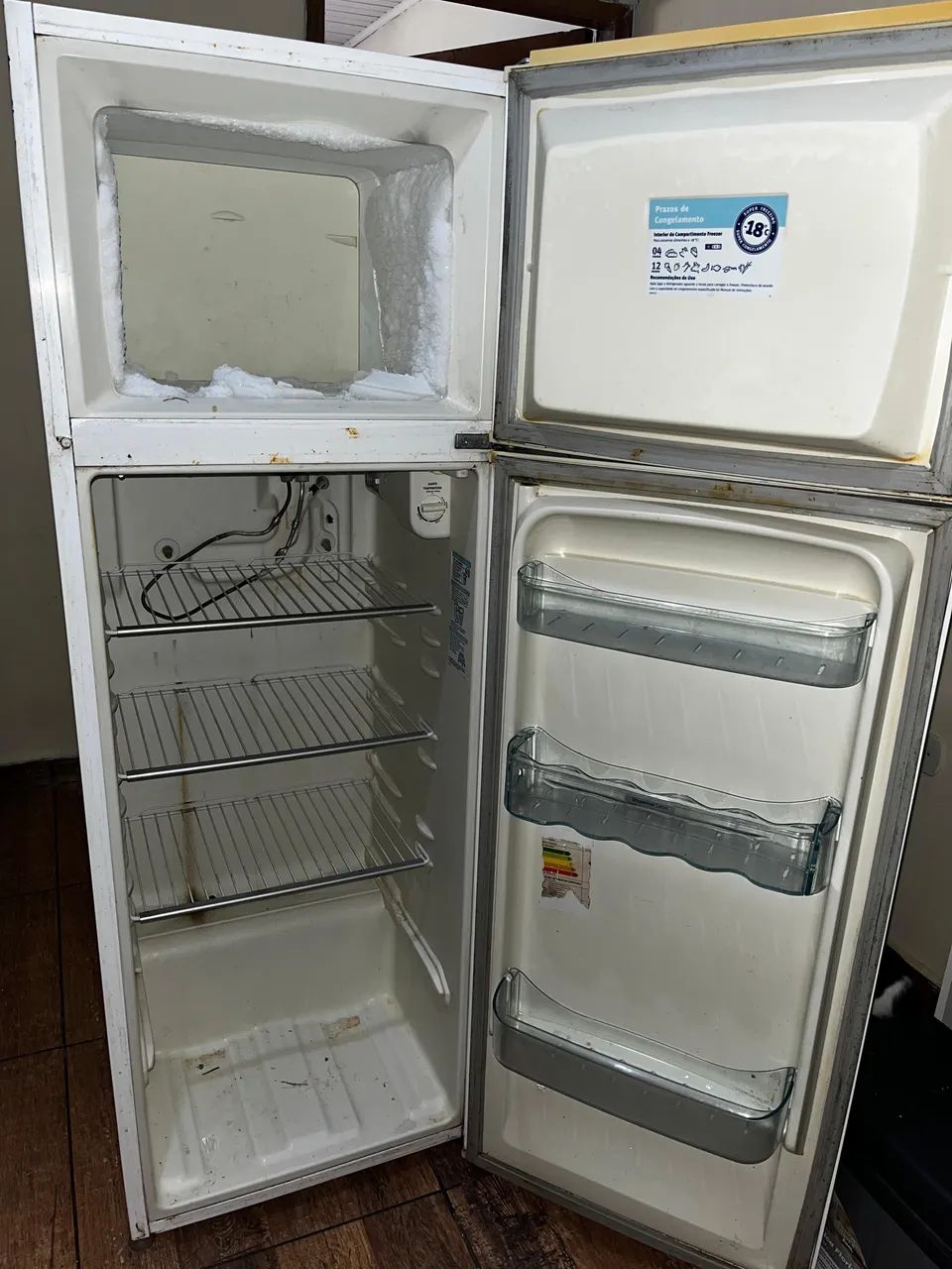 Geladeira Electrolux modelo DC33  - Foto 3