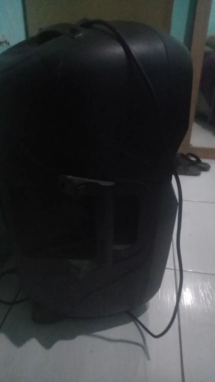 Caixa de som. Bluetooth amplificada pega USB cartão tudo troco celular e etc *