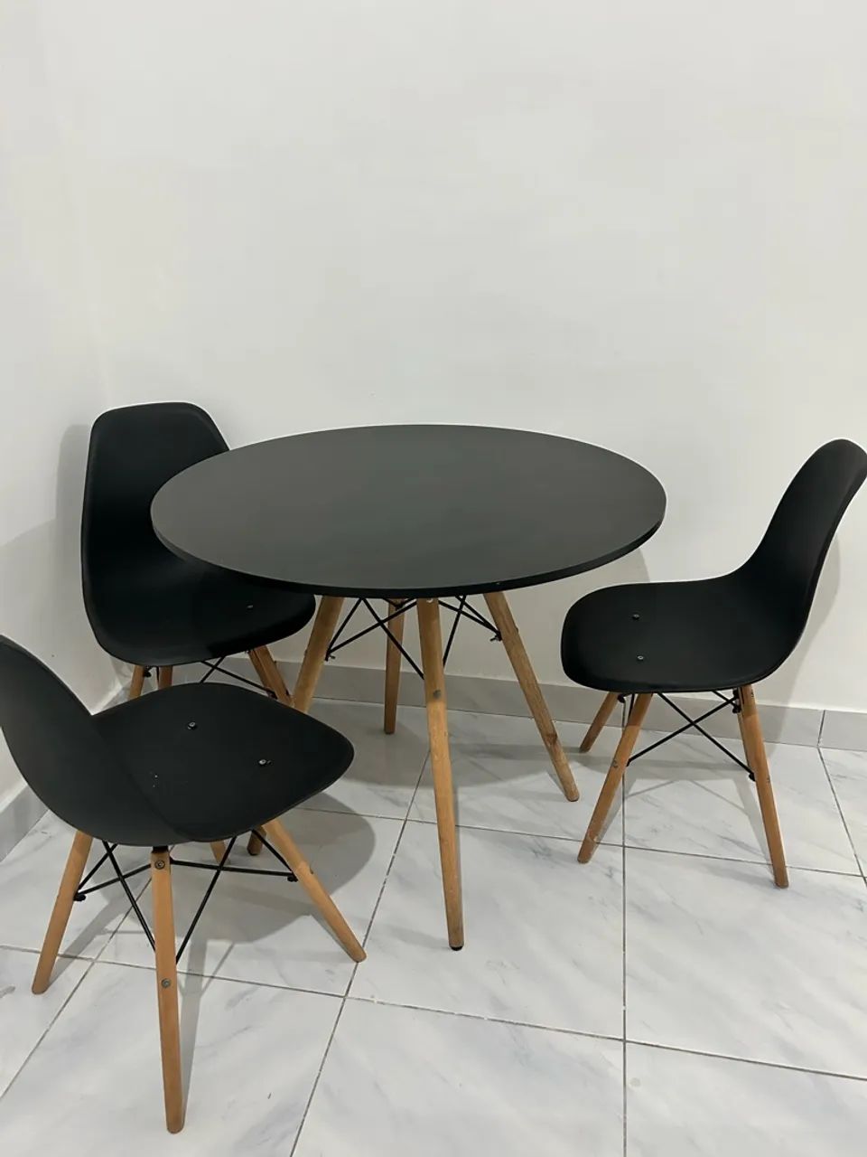 Mesa sala cozinha c 4 cadeiras 