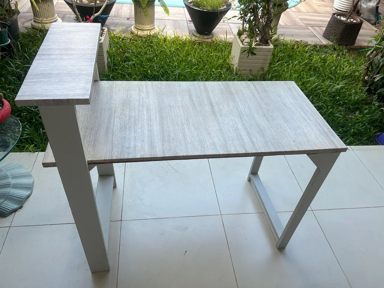 Mesa de Estudos com Prateleira - Foto 2