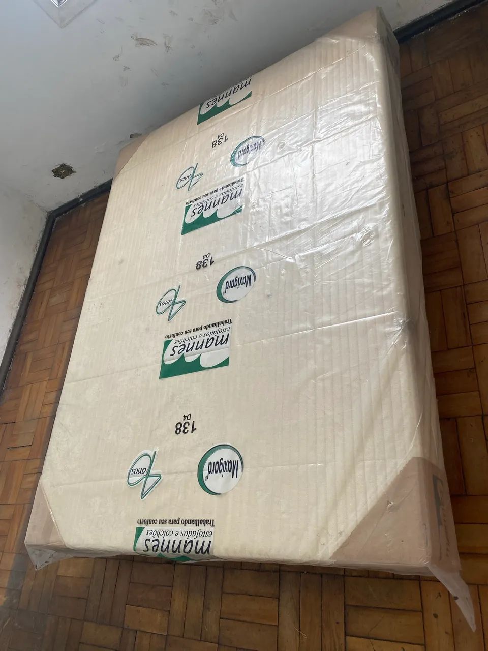 Box sem colchão novo 