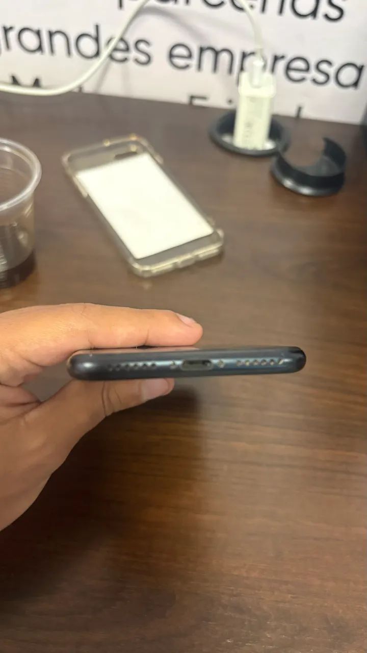 IPHONE SE 3 geração + AirPods  - Foto 2