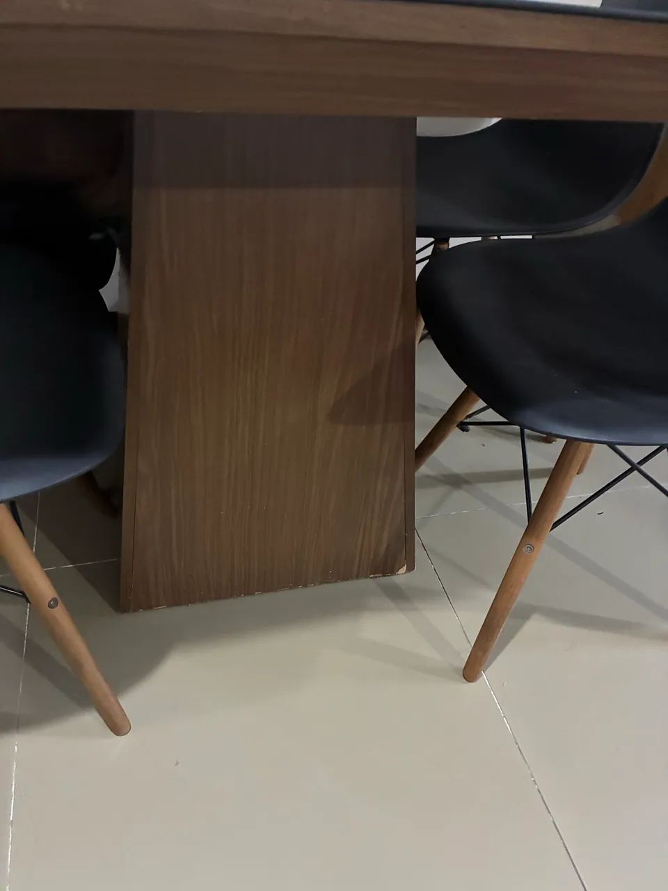 Vendo mesa com cadeiras  - Foto 4