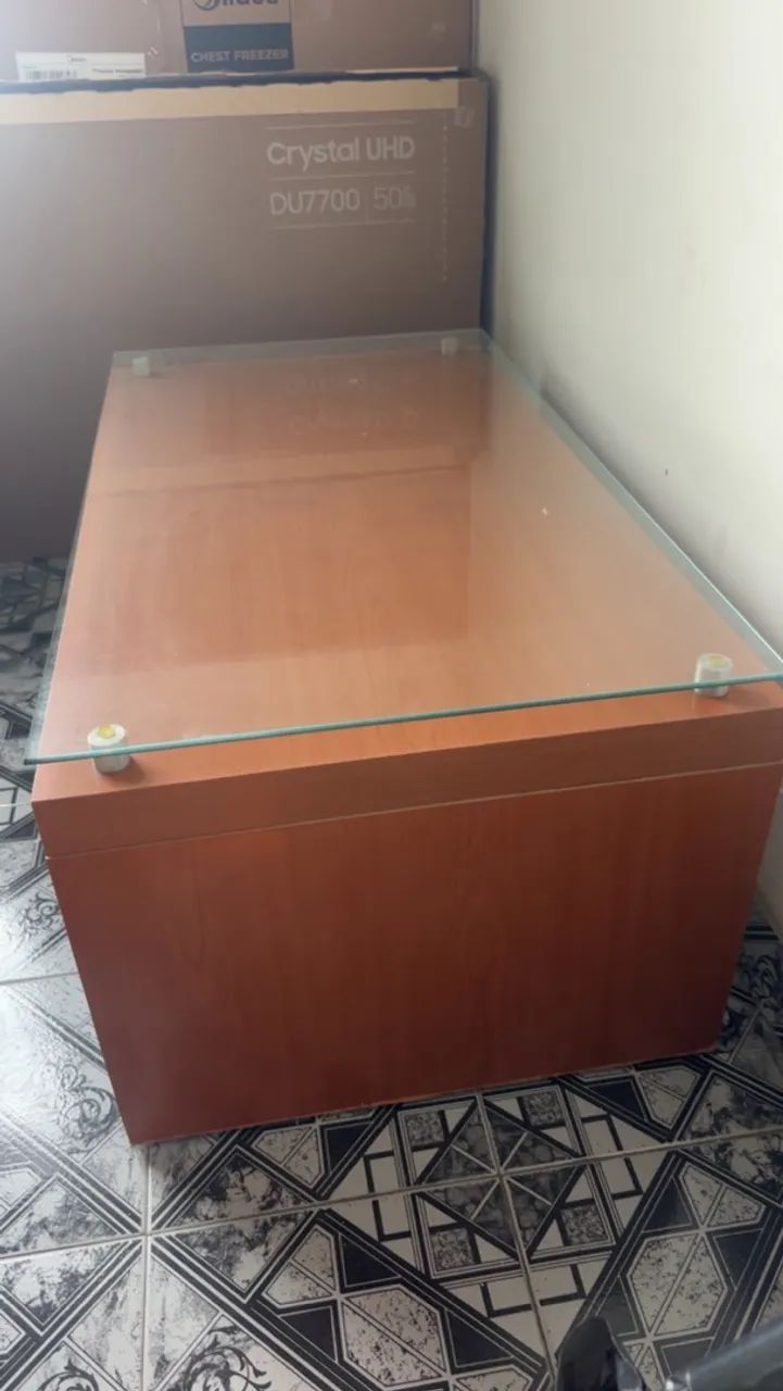Mesa de centro com vidro - Foto 2