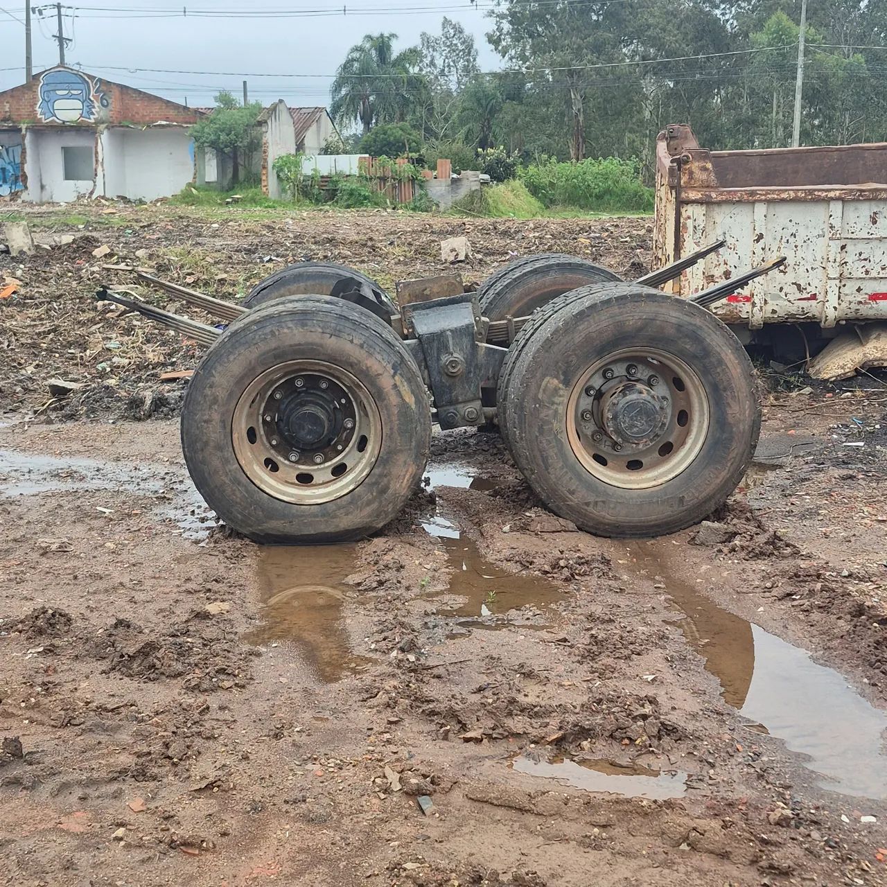 Diferencial Volvo N12 + Truck com Suspensor Completo - Foto 2