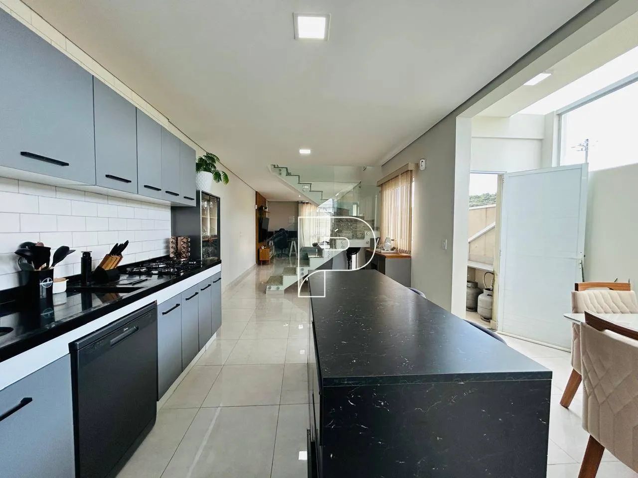 Casa Mobiliada à Venda no Condomínio Terra Nobre  Granja Viana - Foto 9