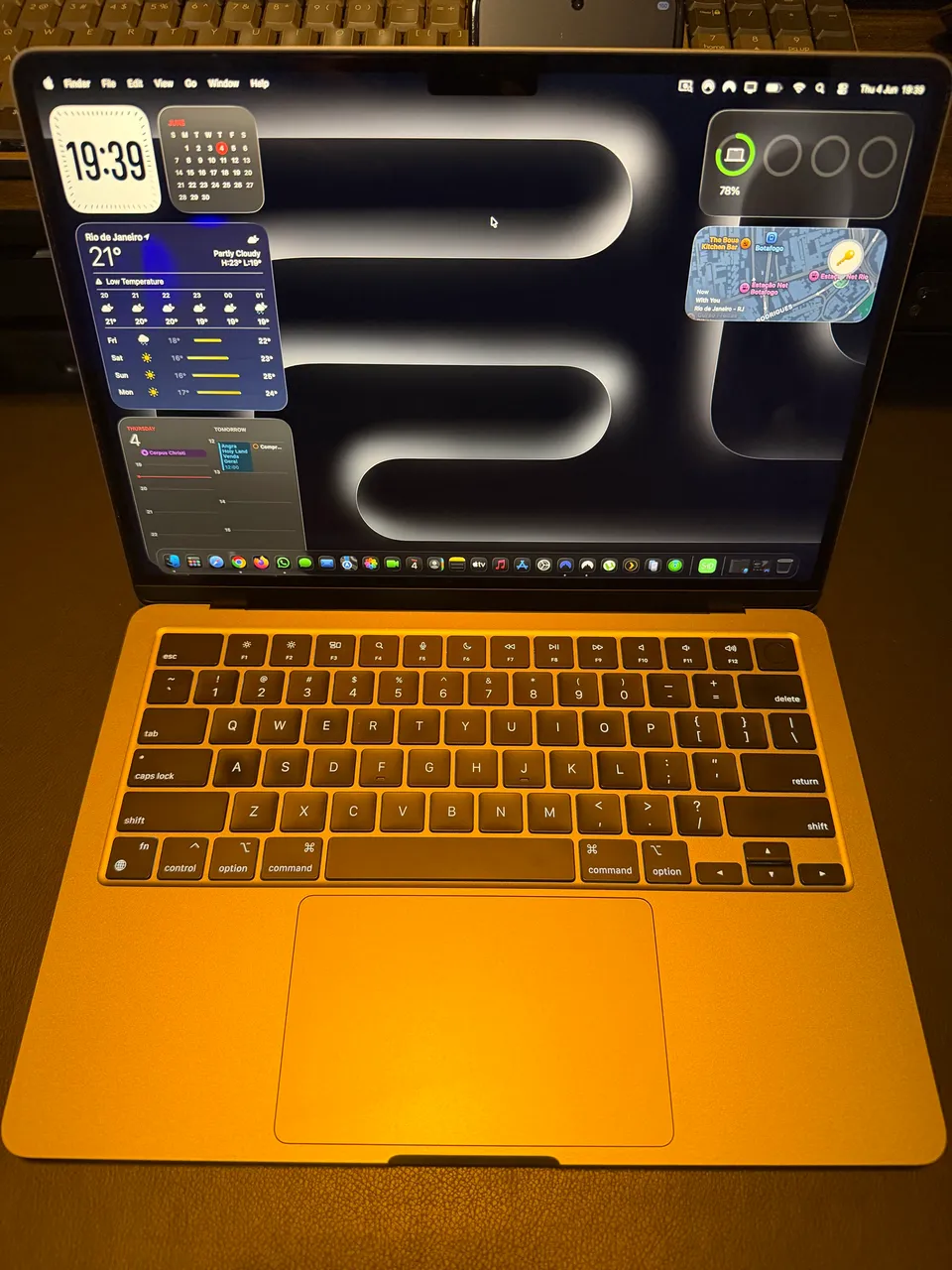 MacBook Air M1 Silver 256GB 8 GB RAM Saúde de Bateria 92% R$ 3.750