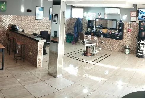 Cadeira barbearia ferrante antiga - Foto 2