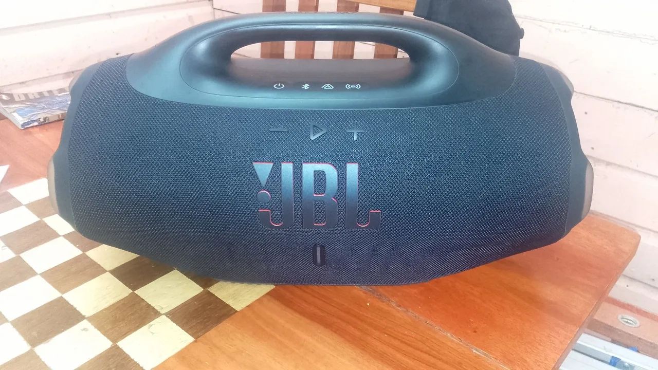 Vende-se JBL 4