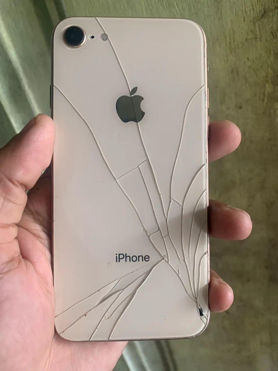 iPhone 8, 64Gb - iCloud Livre e carregador - Foto 2